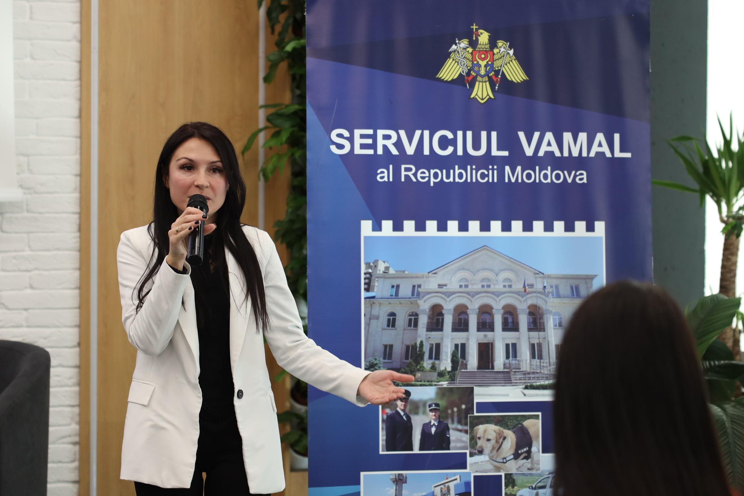 Serviciul Vamal Al Republicii Moldova Peste 550 De Oameni De Afaceri