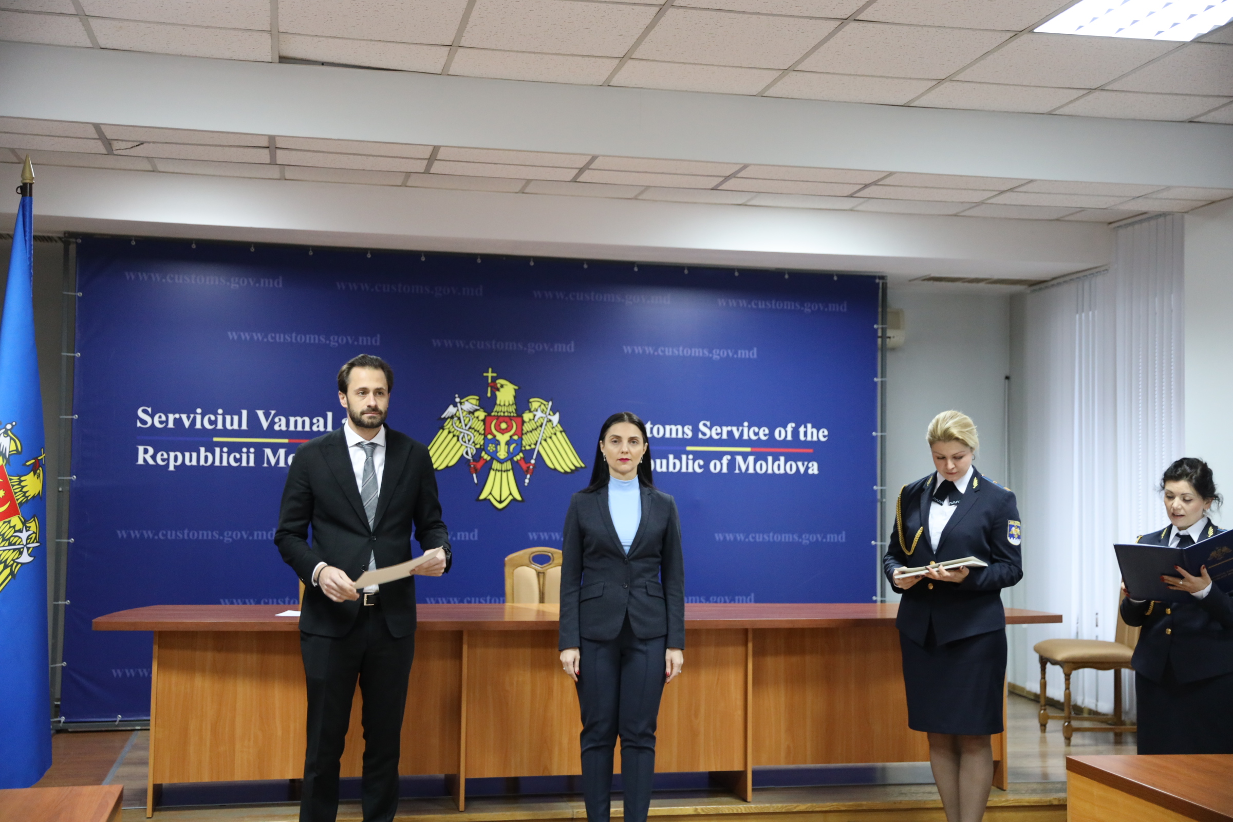 Serviciul Vamal al Republicii Moldova - 21 funcționari ai Serviciului ...